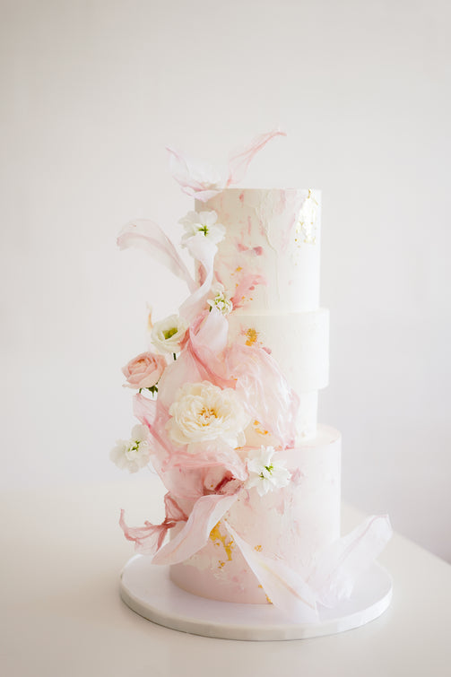 dearDeer Baking & Pastry Lab Bespoke Luxurious Cakes & Dessert table dearDeer Baking and